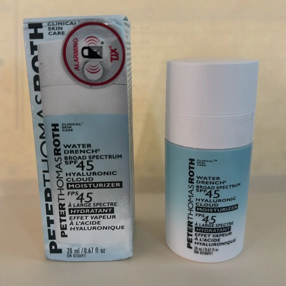PETER THOMAS ROTH Water Drench Broad Spectrum SPF45 Hyaluronic Cloud Moisturizer